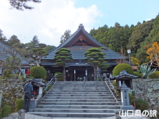 瑠璃光寺